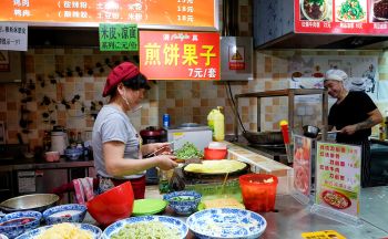04-11-leif-elsborg-koekken i beijing
